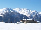 Bella e tranquilla ciaspolata al M. Motto della Scala tra Valcamonica e Valtellina il 13 marzo 2010 - FOTOGALLERY